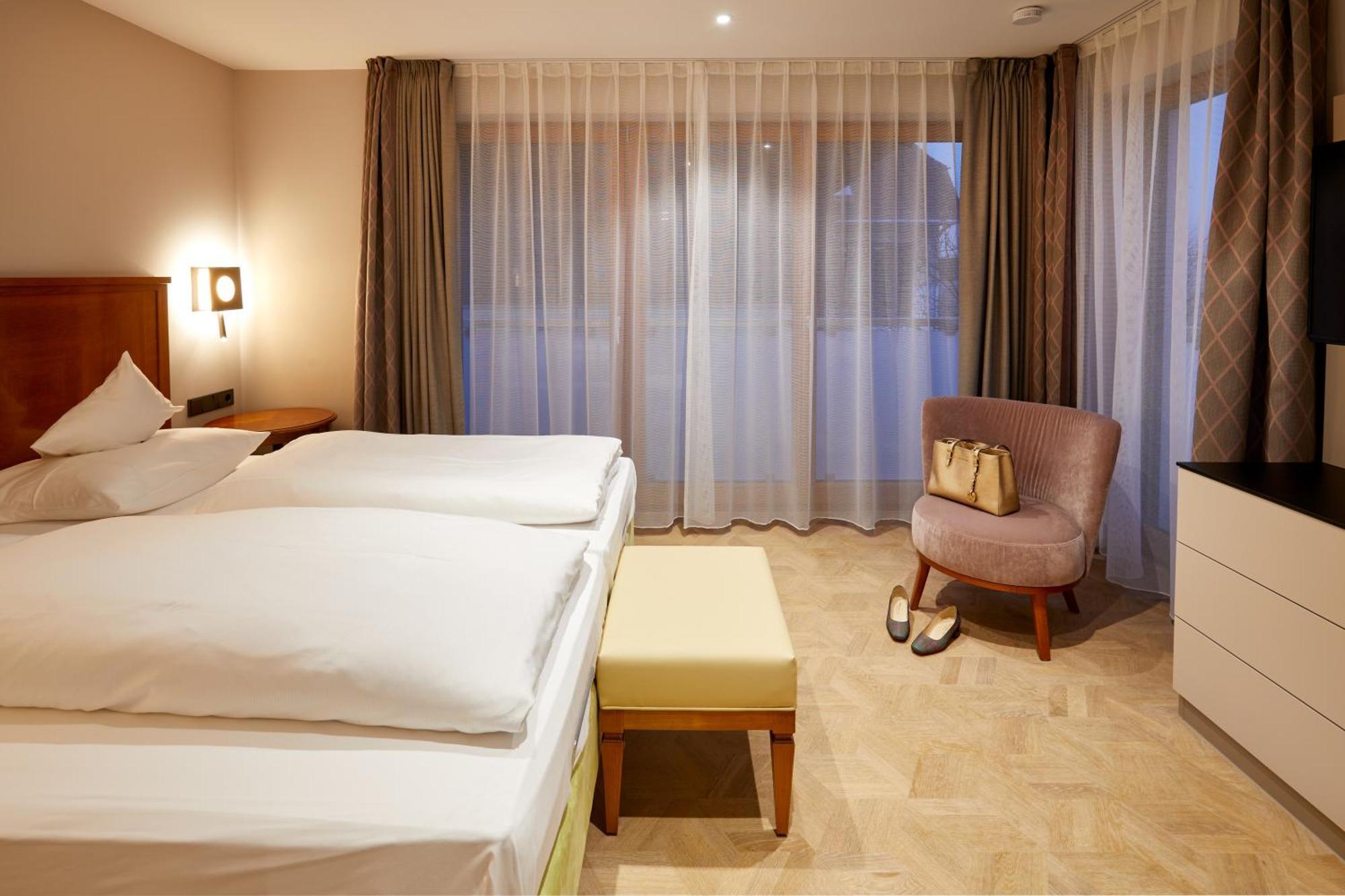 Erfurths Bergfried Ferien & Wellnesshotel ฮินเทอร์ซาร์เทน ภายนอก รูปภาพ