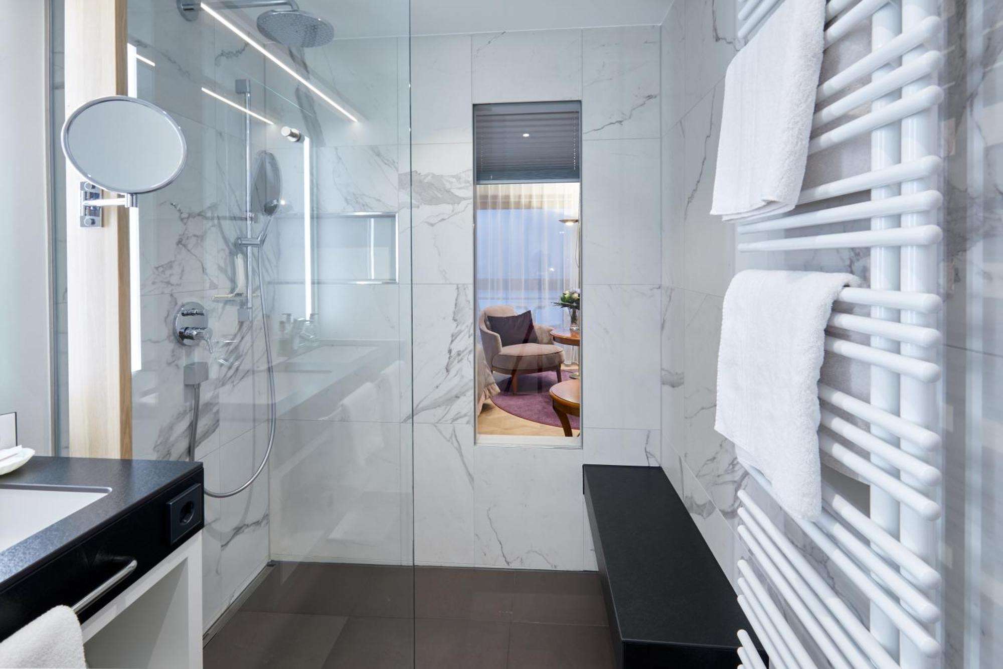 Erfurths Bergfried Ferien & Wellnesshotel ฮินเทอร์ซาร์เทน ภายนอก รูปภาพ
